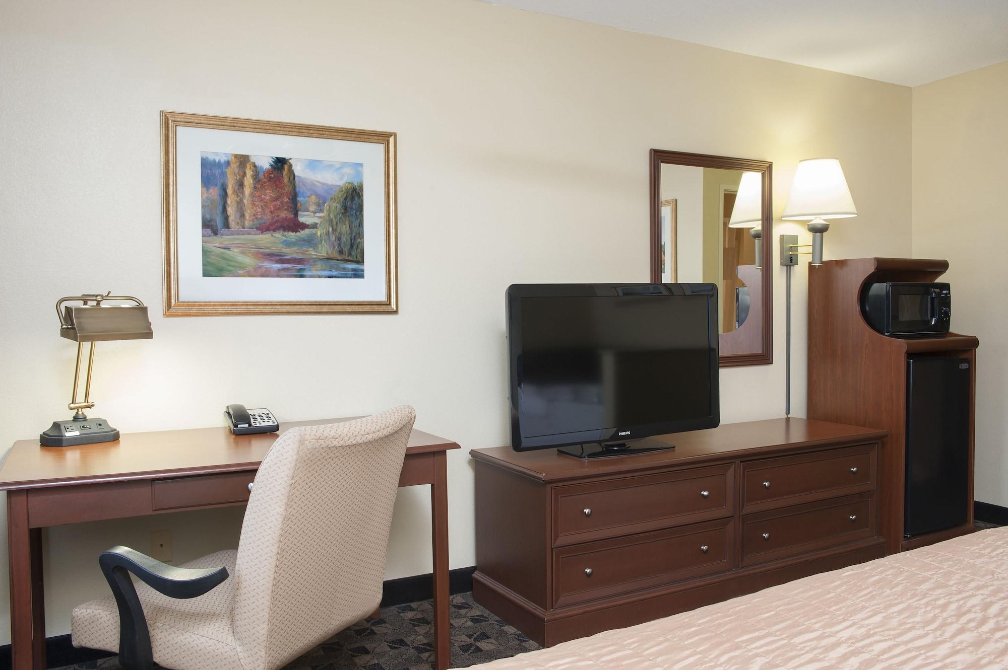 Baymont By Wyndham Mt. Pleasant Hotel Mount Pleasant Buitenkant foto