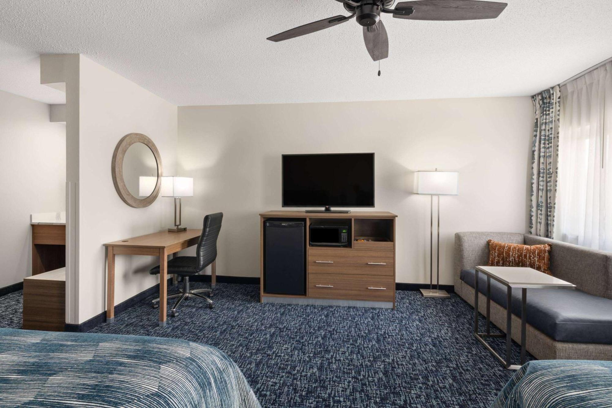 Baymont By Wyndham Mt. Pleasant Hotel Mount Pleasant Buitenkant foto