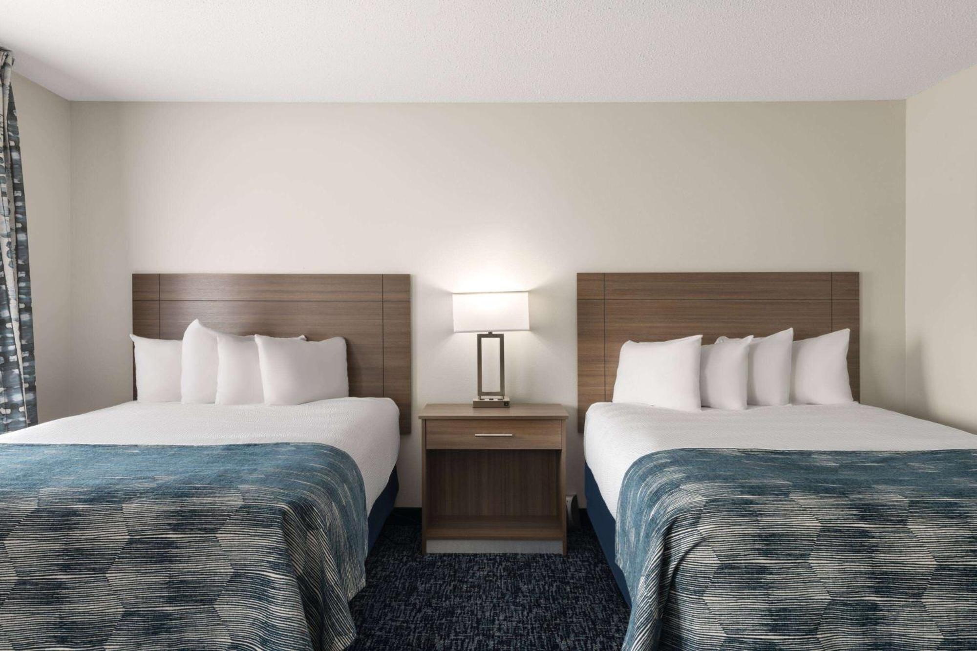 Baymont By Wyndham Mt. Pleasant Hotel Mount Pleasant Buitenkant foto